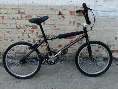 schwinn predator black shadow